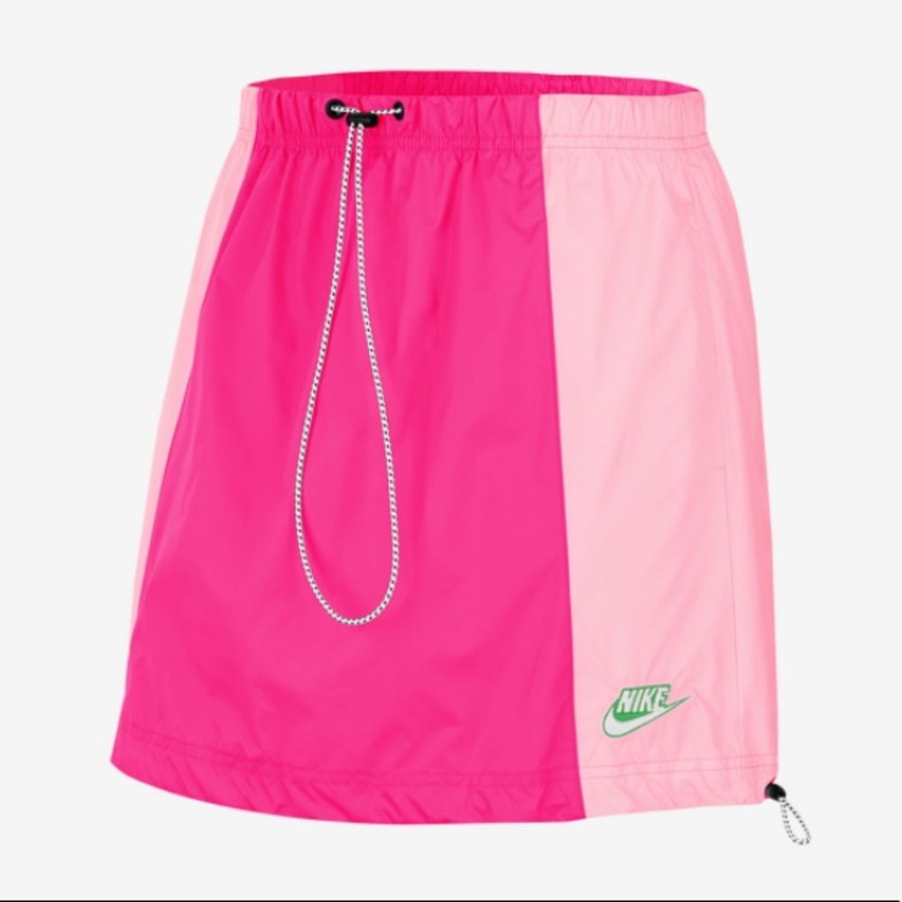Nike PLUS SIZE WINDBREAKER SKIRT.